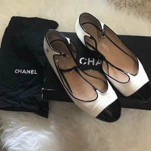 Authentic CHANEL Sz 38 T-strap flats